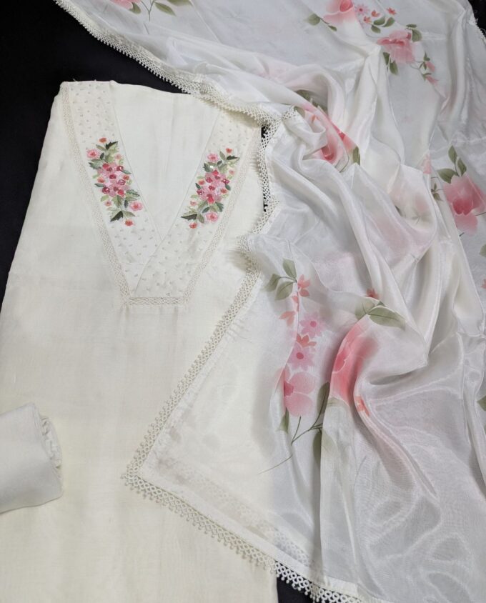 Hand Embroidered Roman Silk Sets